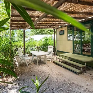  Campeggio Osalla Garden Bungalow Italia