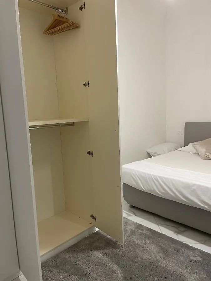 Affitta camere Tra mari e monti Cecina  0*, Cecina (Livorno)